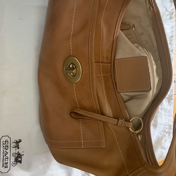 Coach - Picture 2 of 4